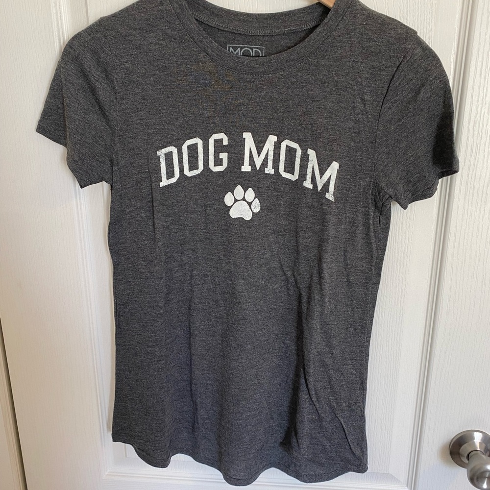 Modern Lux women’s Dog Mom Gray T-Shirt